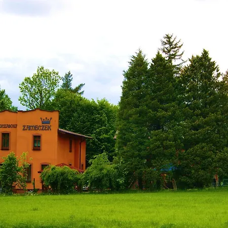 Zameczek Resort *
